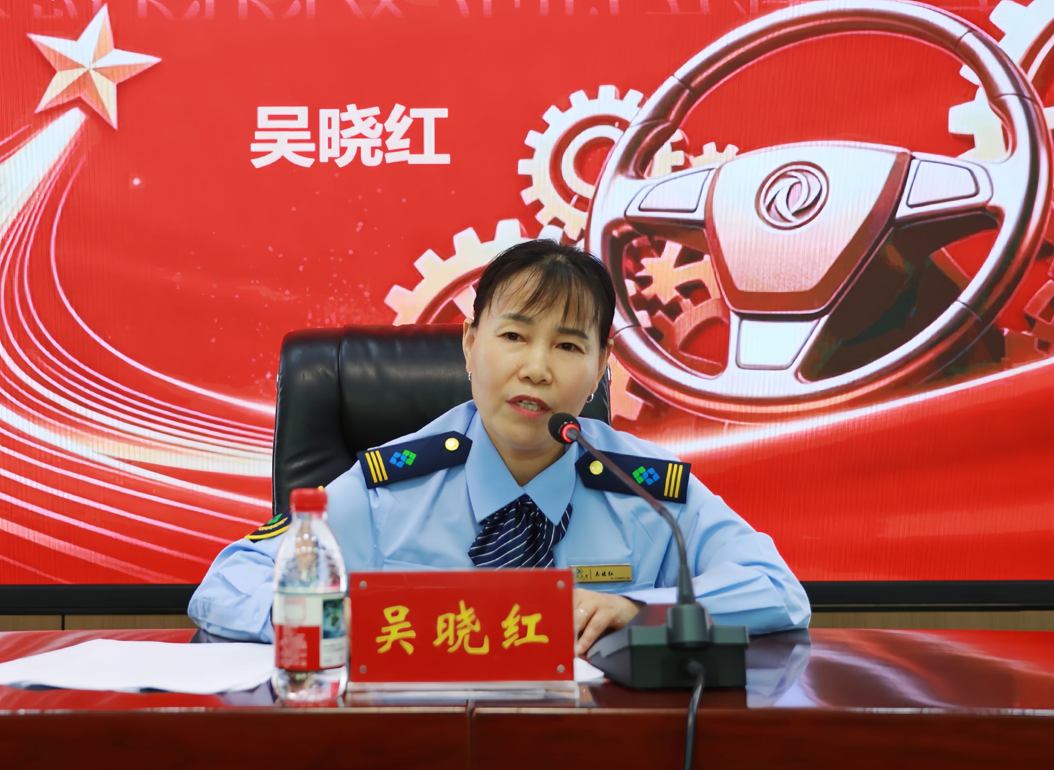 党的十九大代表吴晓红与师生展开深度对